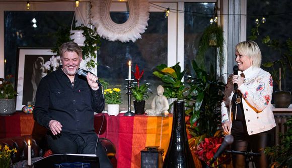 Sjáðu Siggu Beinteins trylla Helga Björns