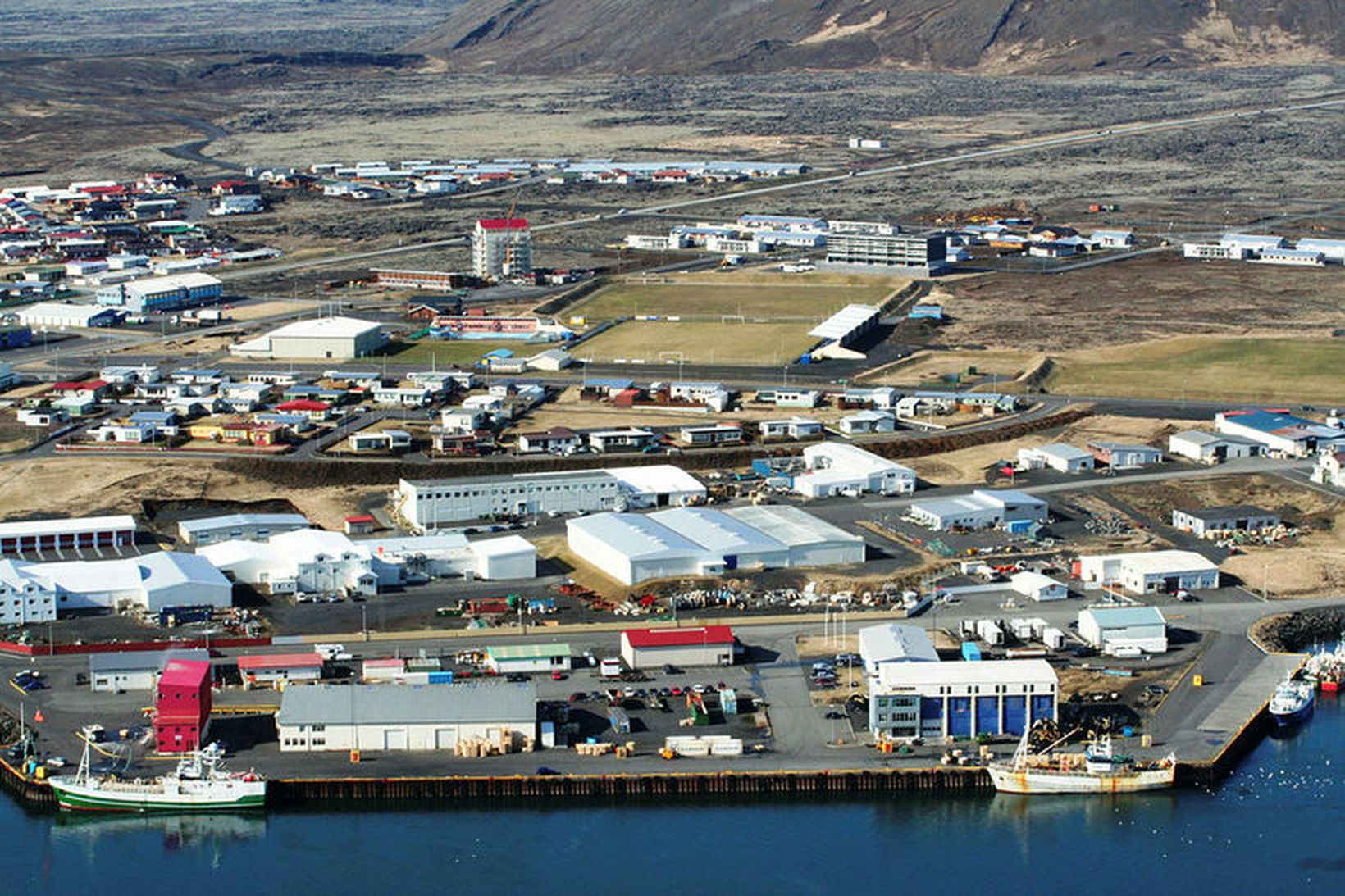Skjálftinn varð um fimm kílómetra norðaustur af Grindavík.