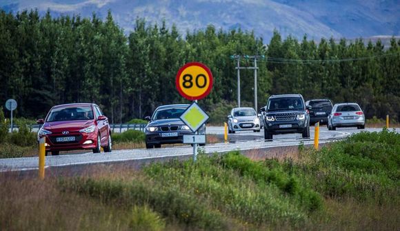 Þétt umferð til borgarinnar