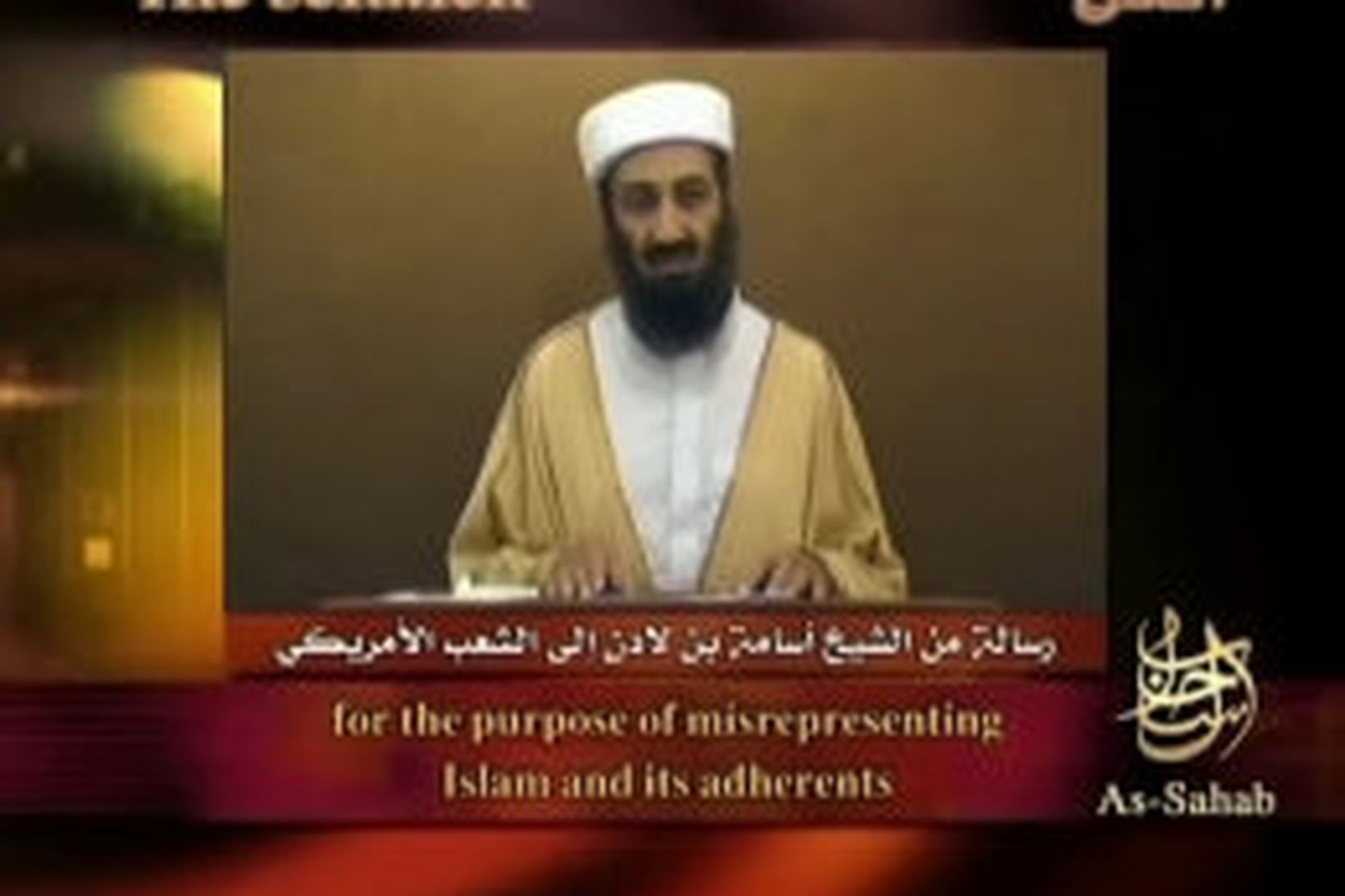 Osama bin Laden sést hér í myndbandinu sem hann sendi …