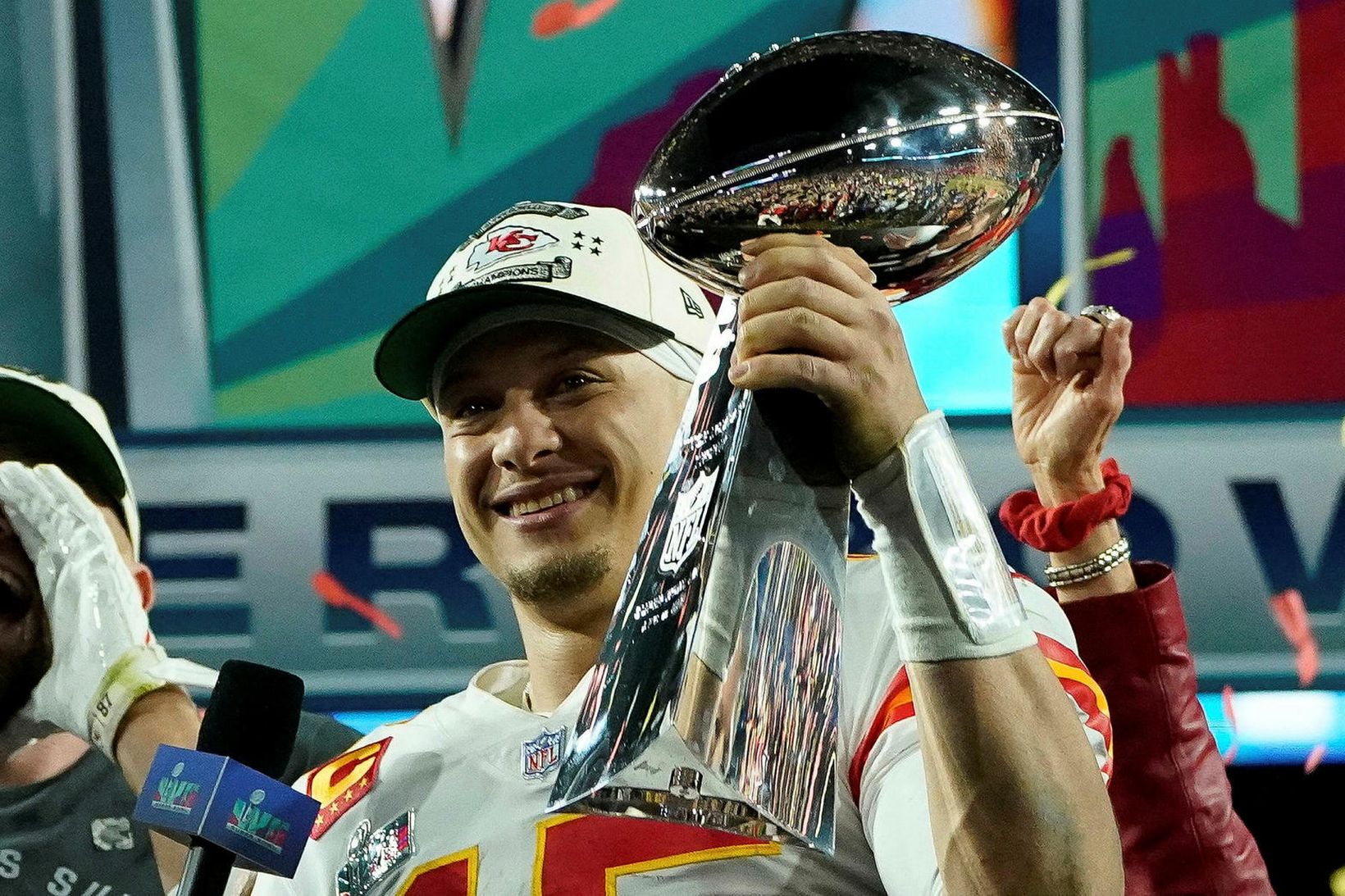 Patrick Mahomes leiddi Kansas City Chiefs til sigurs í nótt.