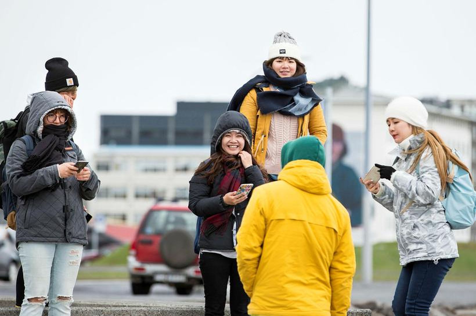 Hækkun virðisaukaskatts verði frestað