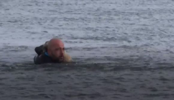 Eignaðist hund sem hann bjargaði