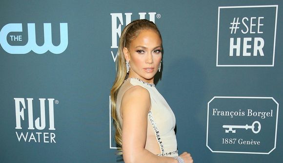 Svona heldur Jennifer Lopez í æskuljómann