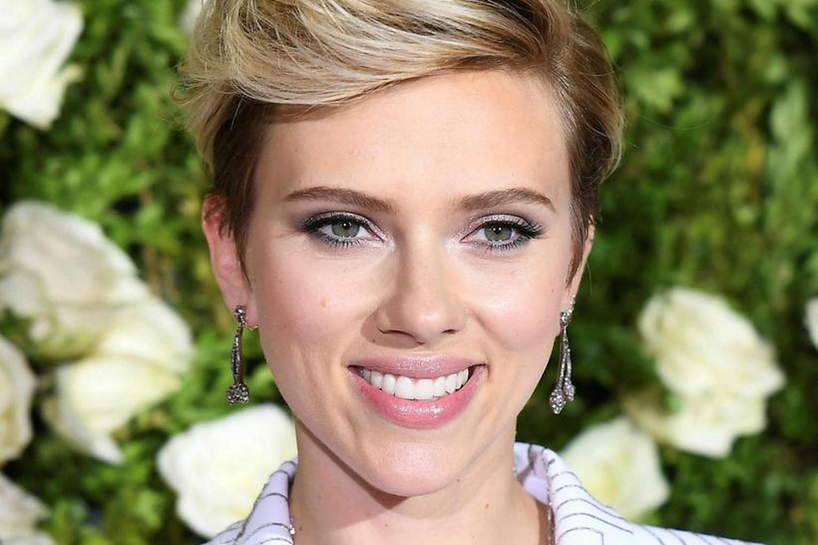 Scarlett Johansson ólst upp í New York á tekjulágu heimili.