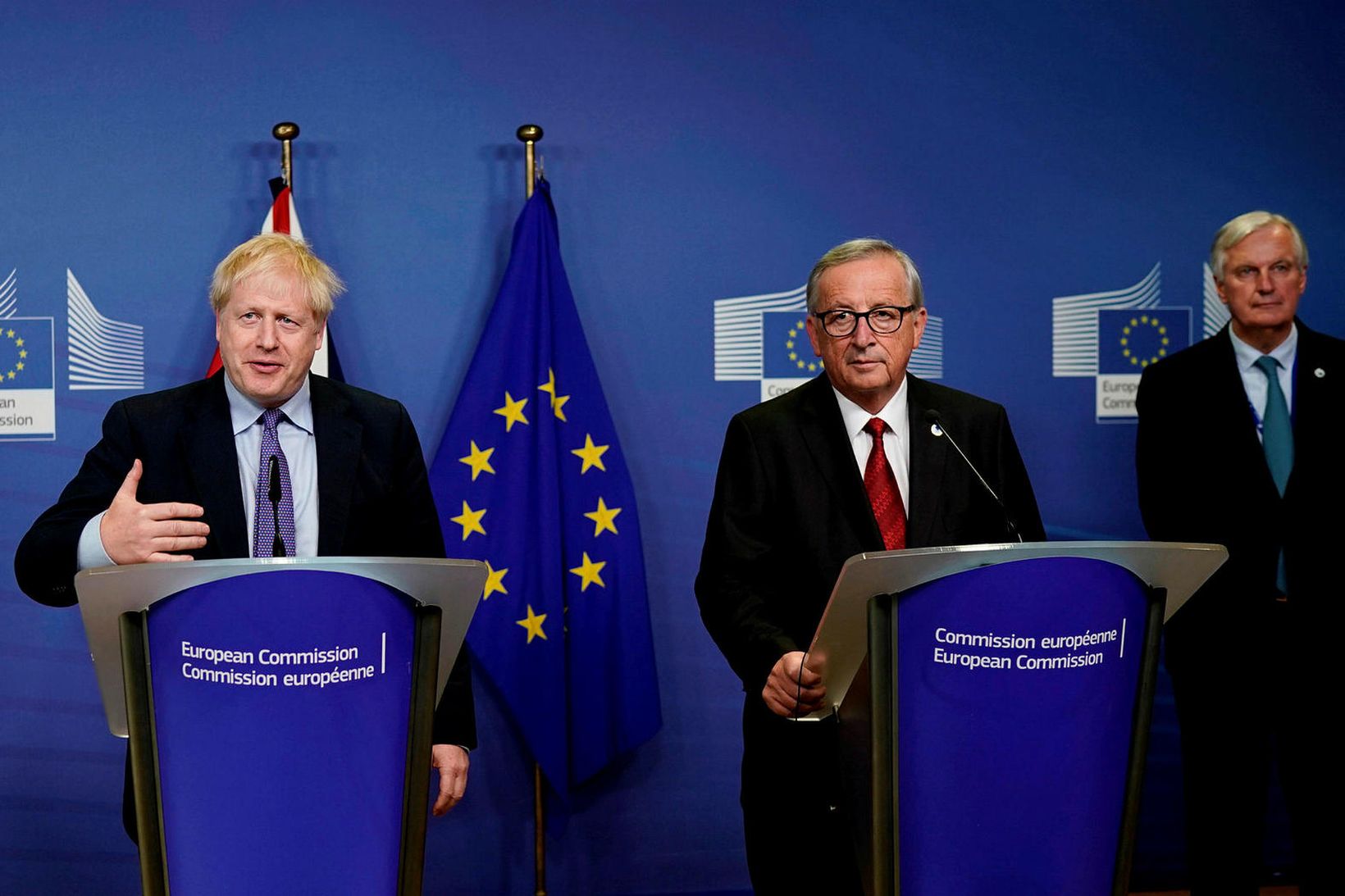 Boris Johnson, forsætisráðherra Bretlands, og Jean-Claude Juncker, forseti framkvæmdastjórnar Evrópusambandsins, …