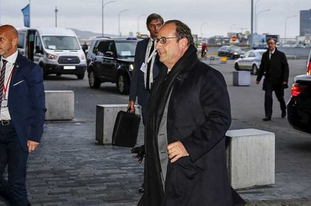 Hollande arriving at Harpa for the Arctic Circle conference.