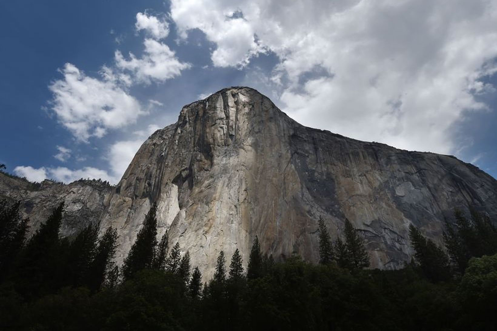 El Capitan er í Yosemite-þjóðgarðinum í Kaliforníu.