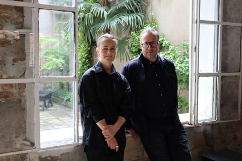 Arnhildur Pálmadóttir og Andri Snær Magnason eru stödd í Feneyjum þar sem sýningin Lavaforming eða …