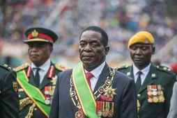 Emmerson Mnangagwa forseti Simbabve hefur verið gagnrýndur fyrir að velja með sér í stjórn þá …
