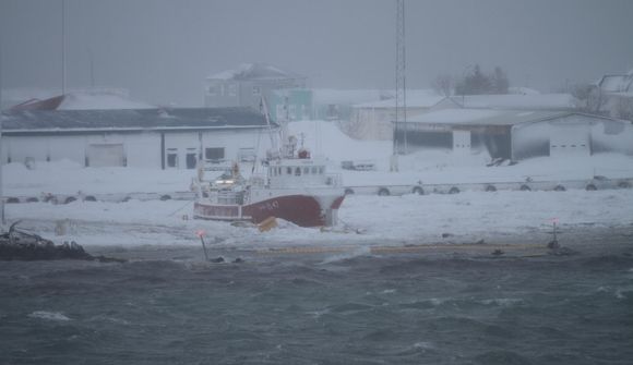 Farþegar Þórs komnir í land á Flateyri