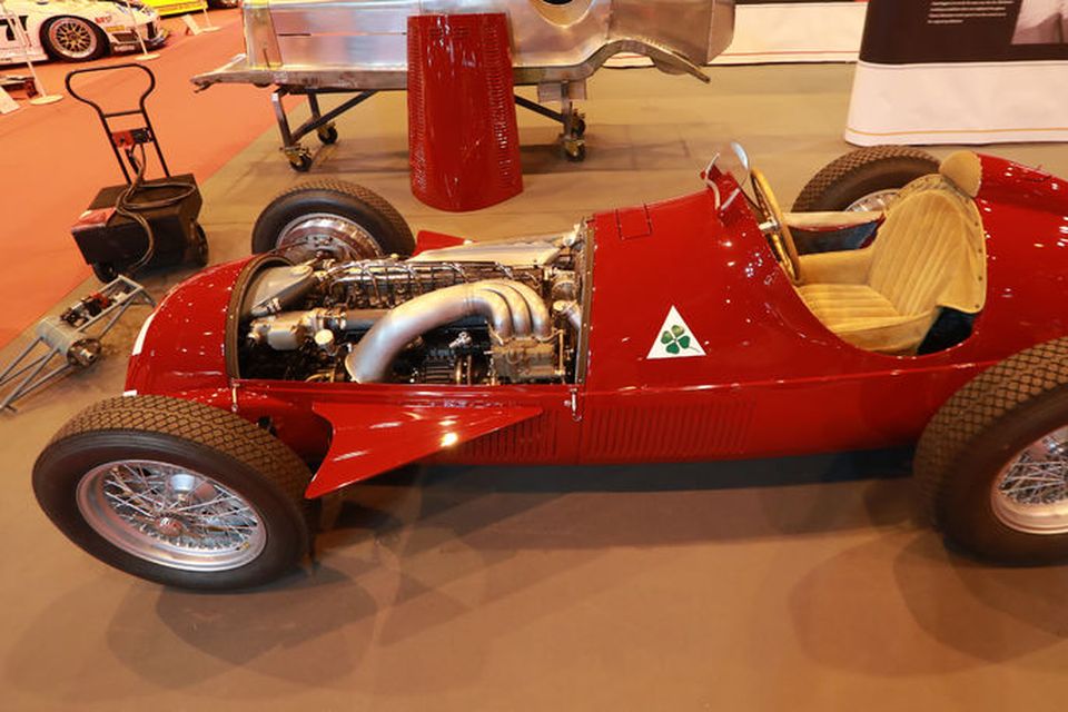 Alfa Romeo 158 „Alfetta“ Grand Prix er fallegur bíll og sómir sér vel í París.