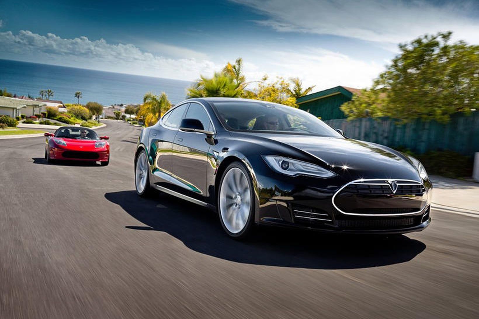 Svart er algengasti liturinn á rafbílnum Tesla Model S. Nú …