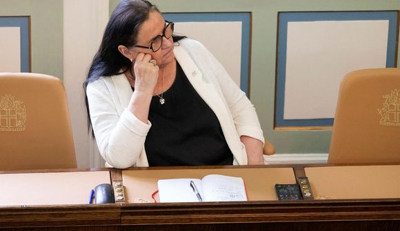 Inga Sæland beðin um að hemja sig