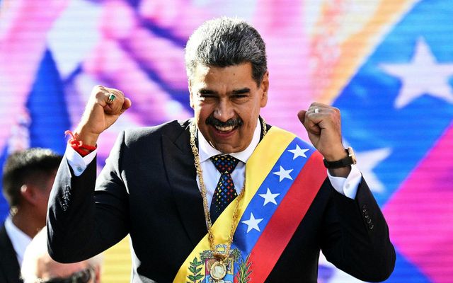 Nicolas Maduro var formlega innvígður sem forseti Venesúela í þriðja sinn í dag. Efasemdir eru …