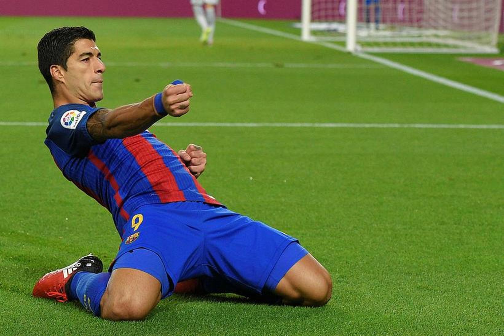 Luis Suárez íhugar að leggja skóna á hilluna.