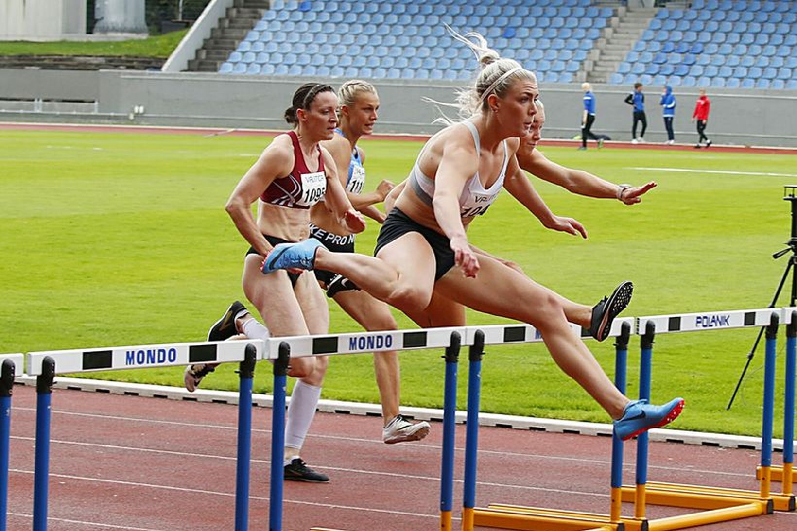 María Rún Gunnlaugsdóttir fremst í 100 metra grindahlaupi og fékk …