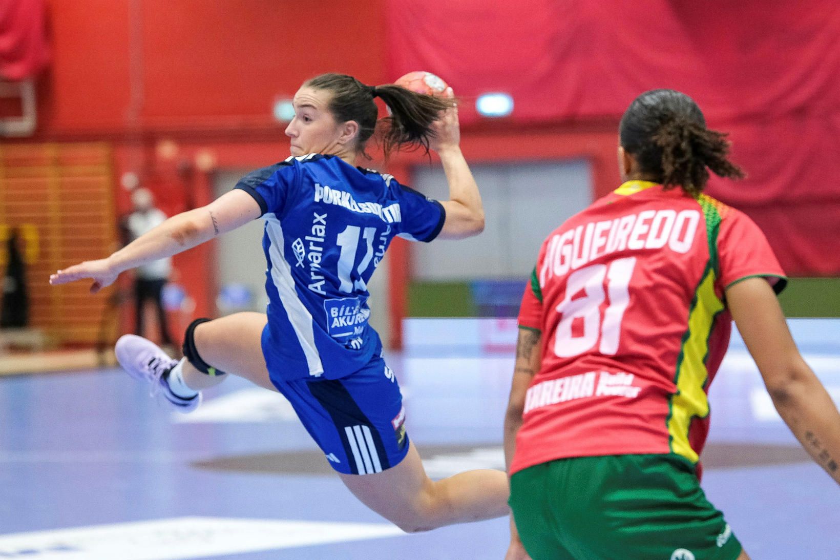 Ísland á EM eftir stórsigur