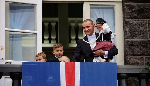 Fyrsti forsetinn í hinsegin göngu