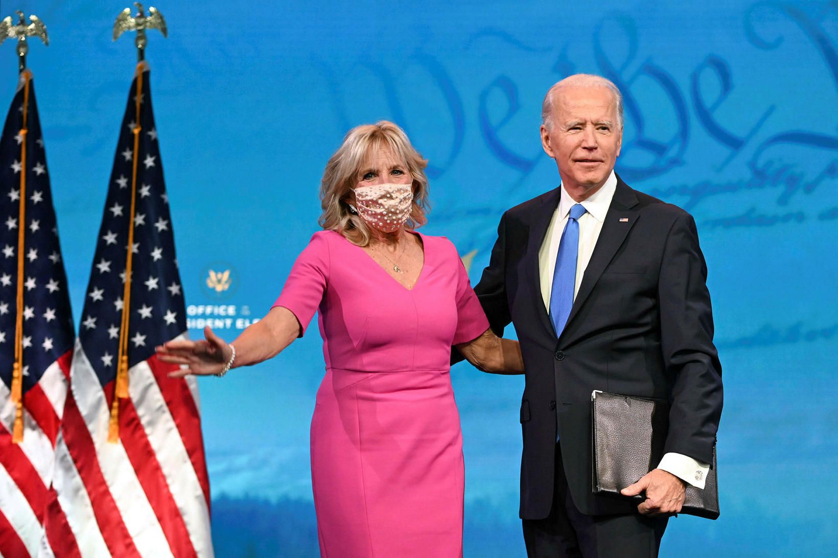 Jill Biden og Joe Biden taka við í Hvíta húsinu …