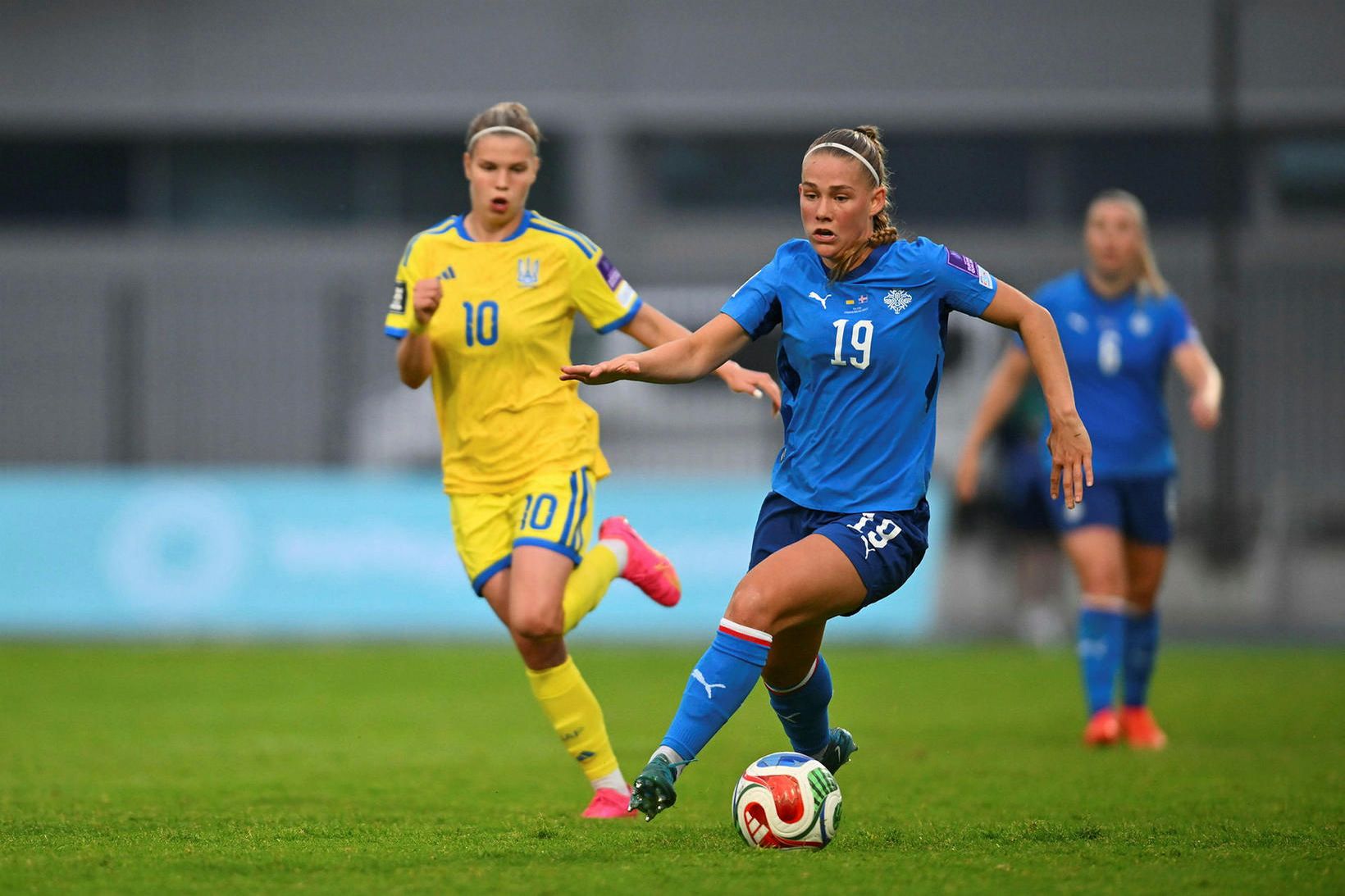 Ísland – Spánn kl. 19, bein lýsing