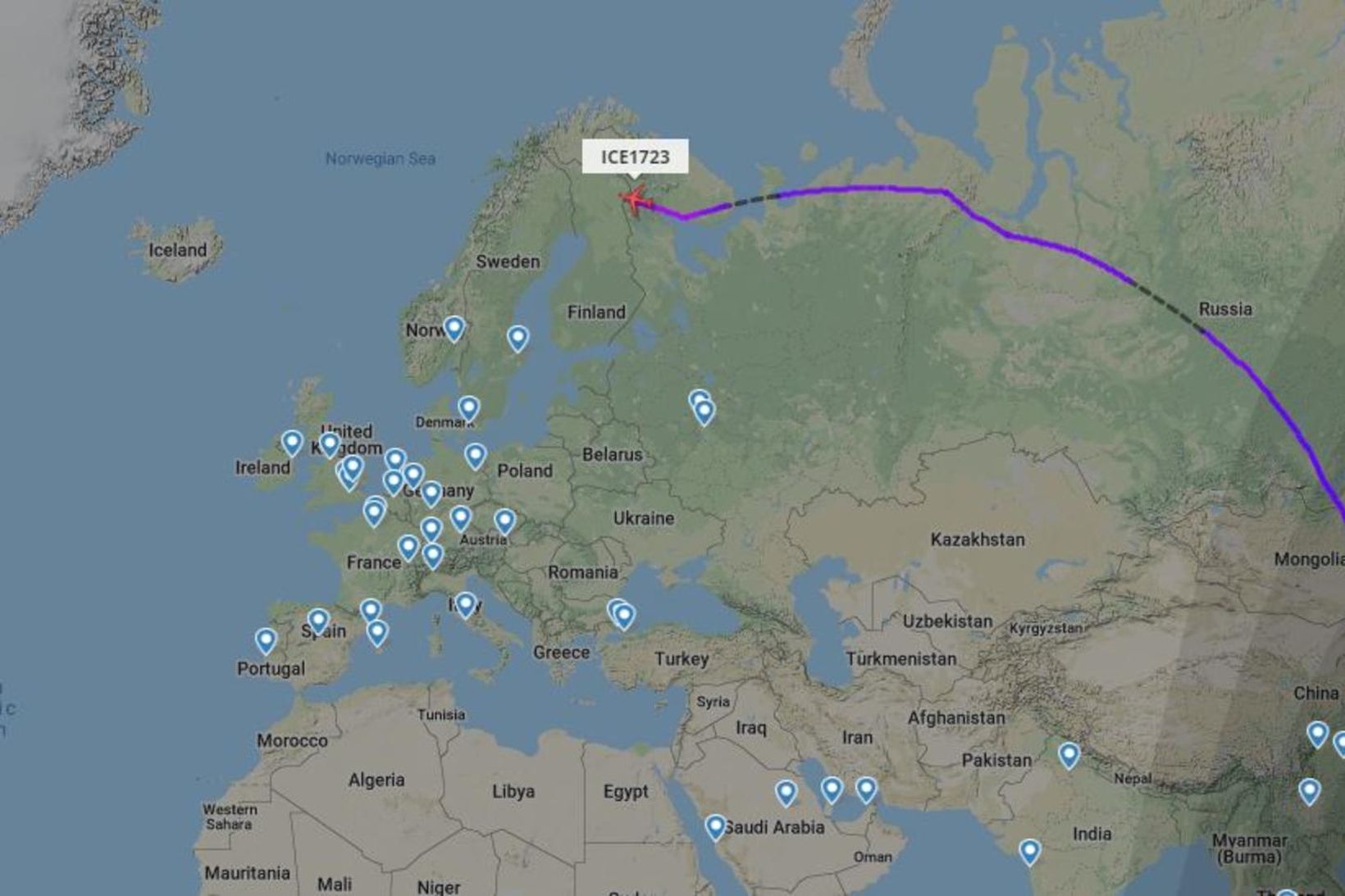 Vél Icelandair er rétt ókomin í lofthelgi Finnlands á leið …