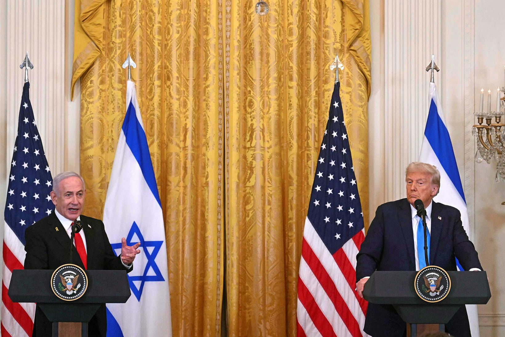Benjamín Netanjahú og Donald Trump í Hvíta húsinu í febrúar.