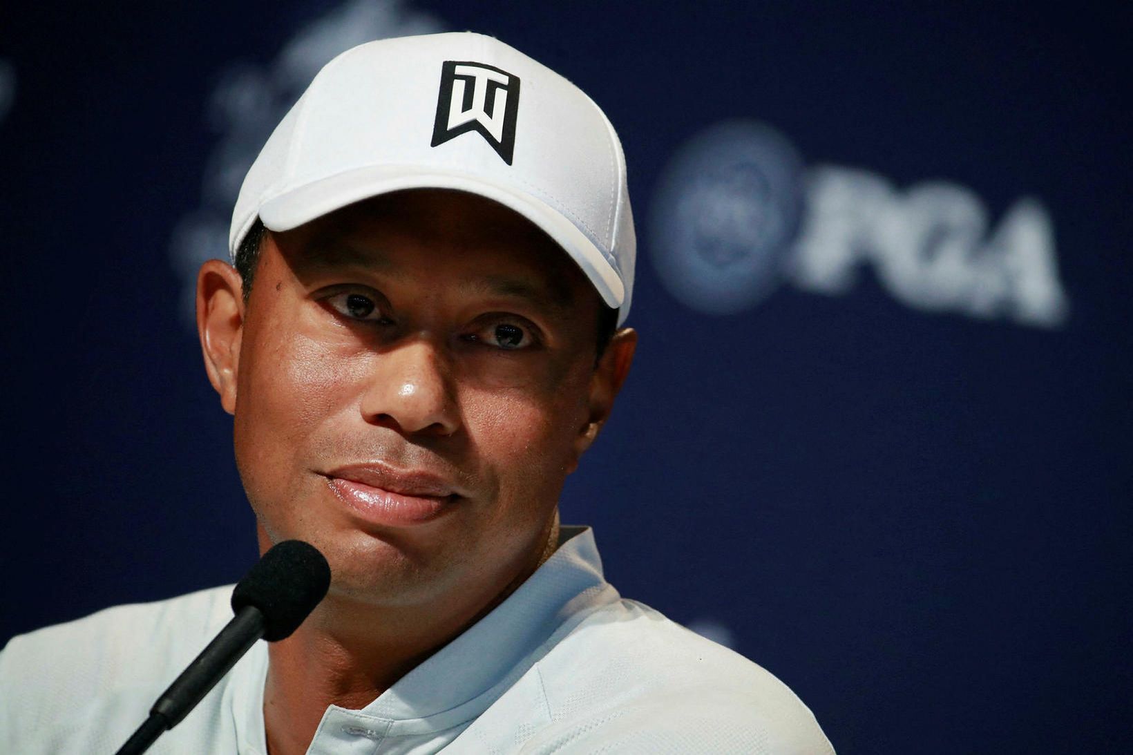 Tiger Woods lenti í alvarlegu bílslysi um síðustu helgi.