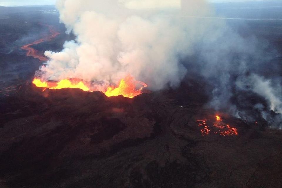 The eruption in Holuhraun at 6:40pm yesterday (GMT).