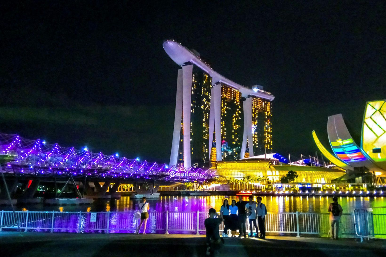 Marina Bay Sands er frægt kennileiti, og margir sem vilja …