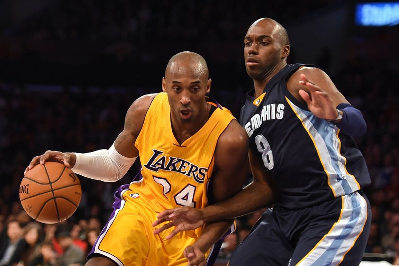 Kobe Bryant í leiknum gegn Memphis Grizzlies í nótt.