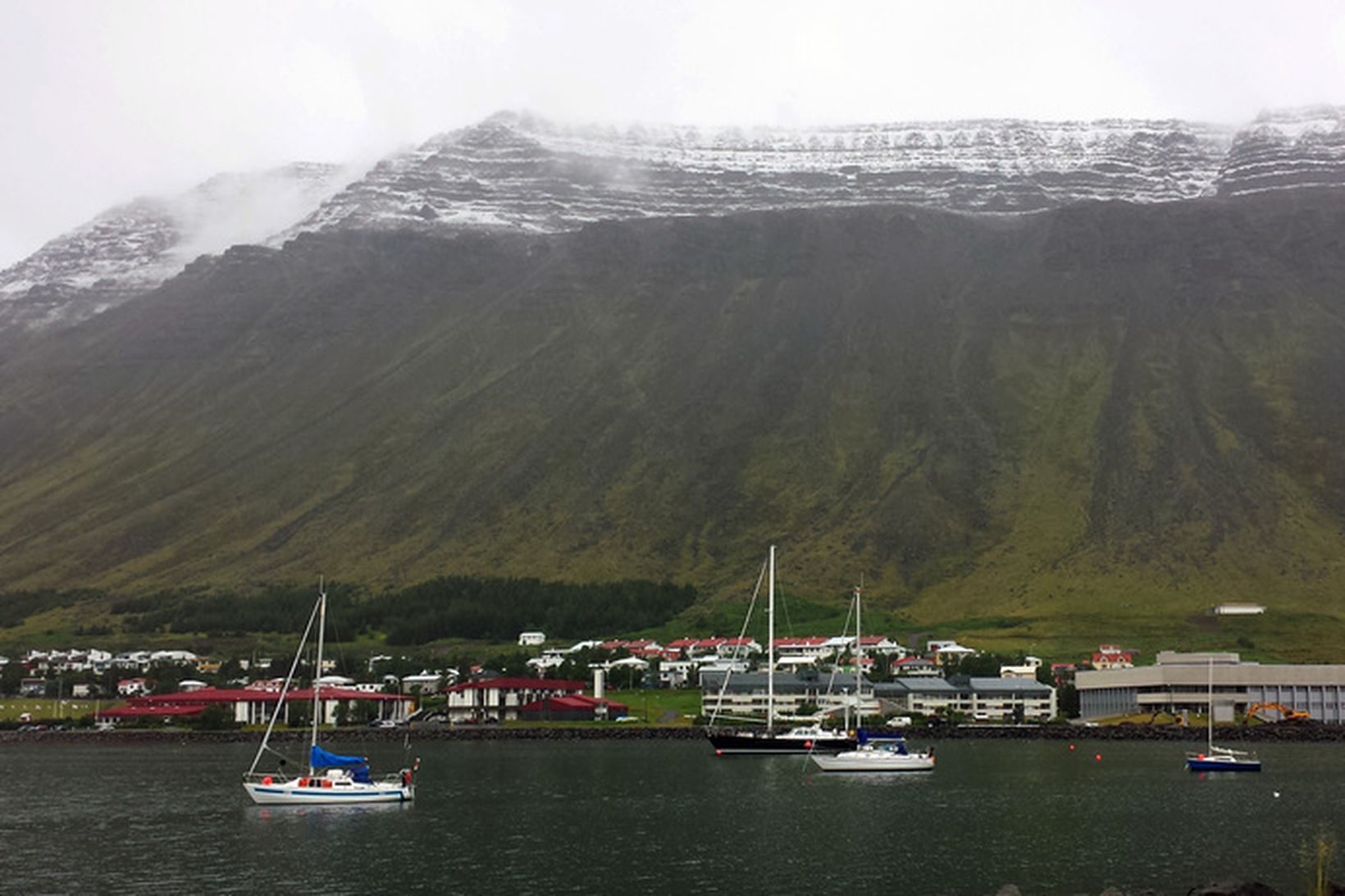 Flogið verður til Ísafjarðar í dag.