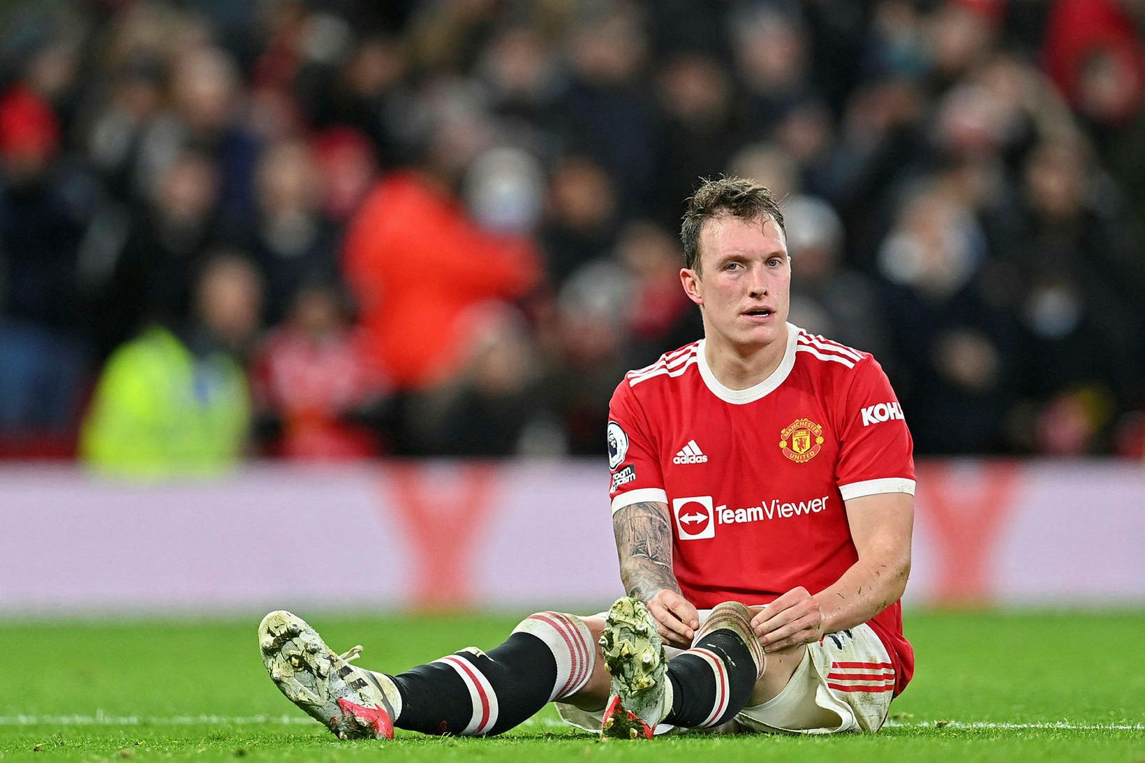 Phil Jones fer frá Manchester United eftir tólf ára dvöl.