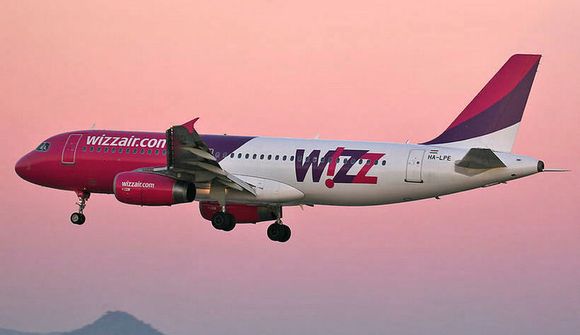 Wizz air og EasyJet áætla flug fyrir miðnætti