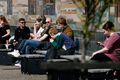 Verðbólga Hagfræðingur segir nýjar verðbólgutölur heilt yfir jákvæðar. Ársverðbólgan mælist nú 3,8% en hún var 4,2% í apríl síðastliðnum.