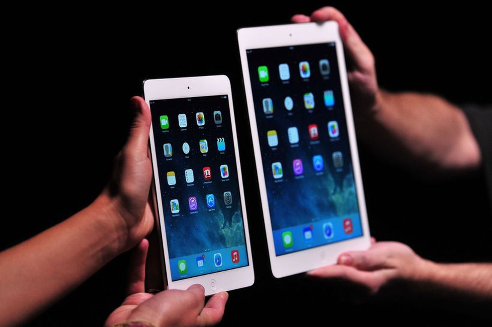 Nýr iPad mun samkvæmt heimildum Bloomberg hafa 12,9 tommu skjá.