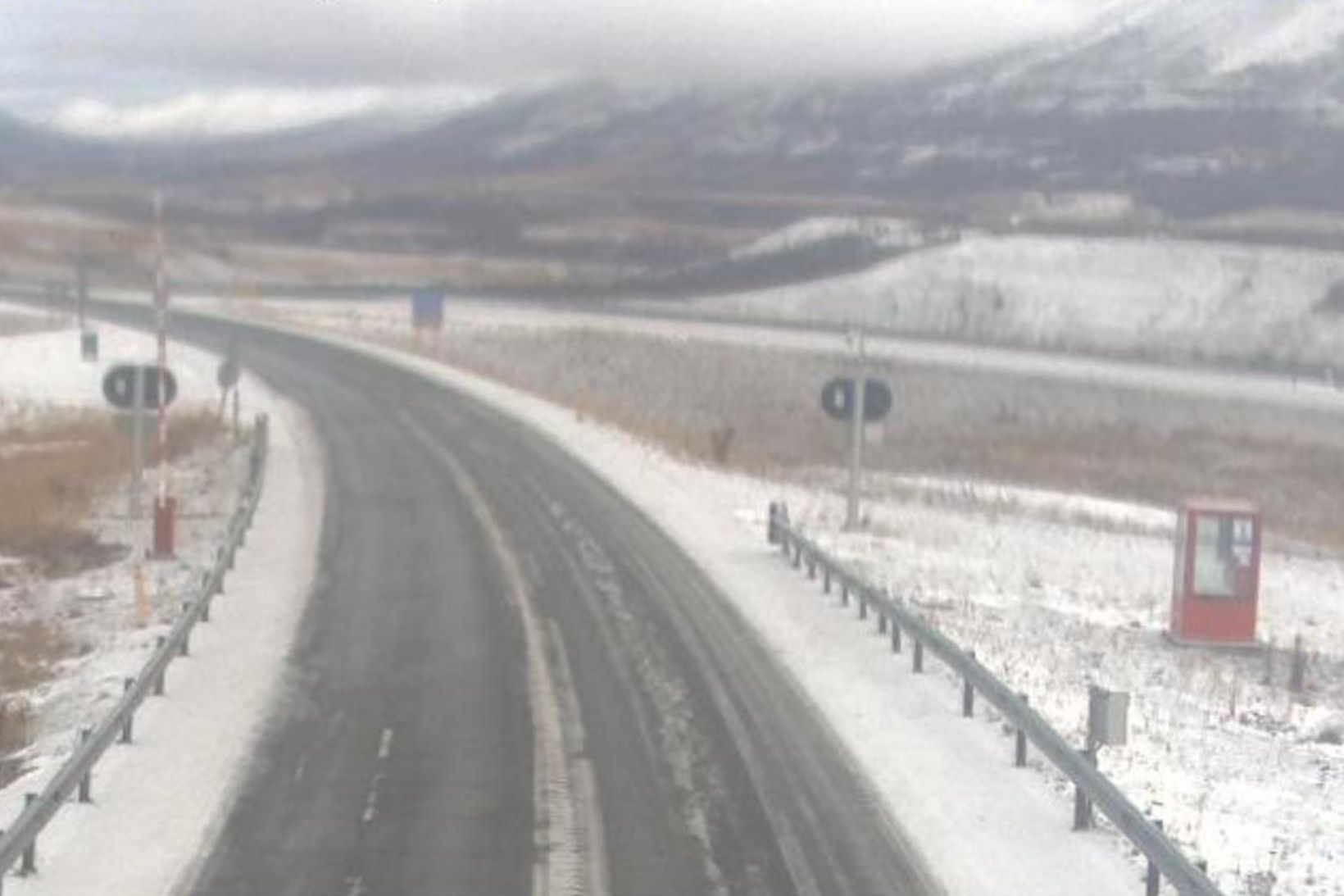 Úr vefmyndavél Vegagerðarinnar við austurenda Vaðlaheiðarganga.