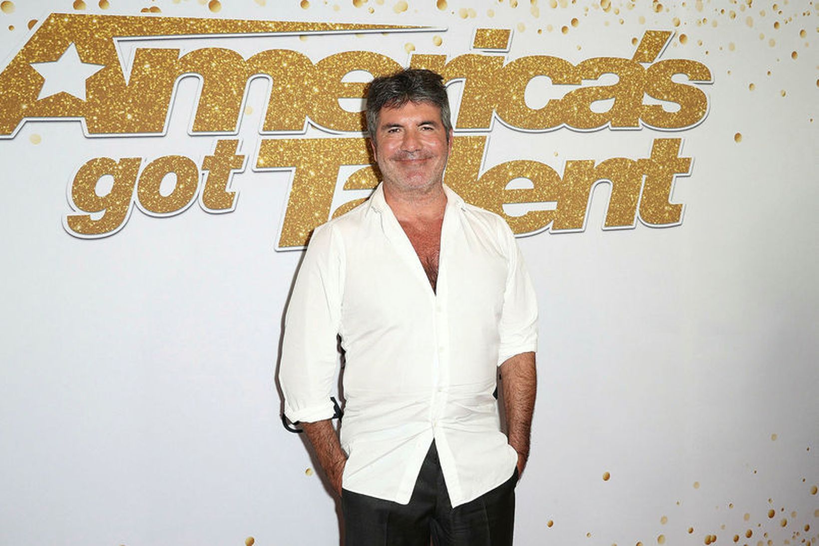 Simon Cowell ætlar að nota hjálm á hjólinu hér eftir.