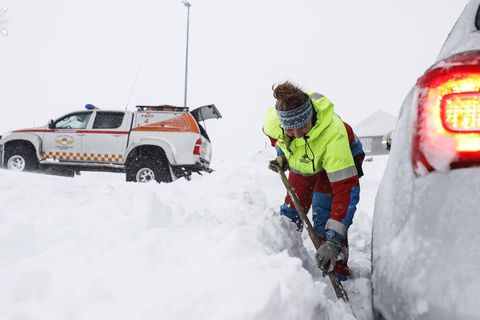 Það gæti víða orðið ófært á landinu í dag.