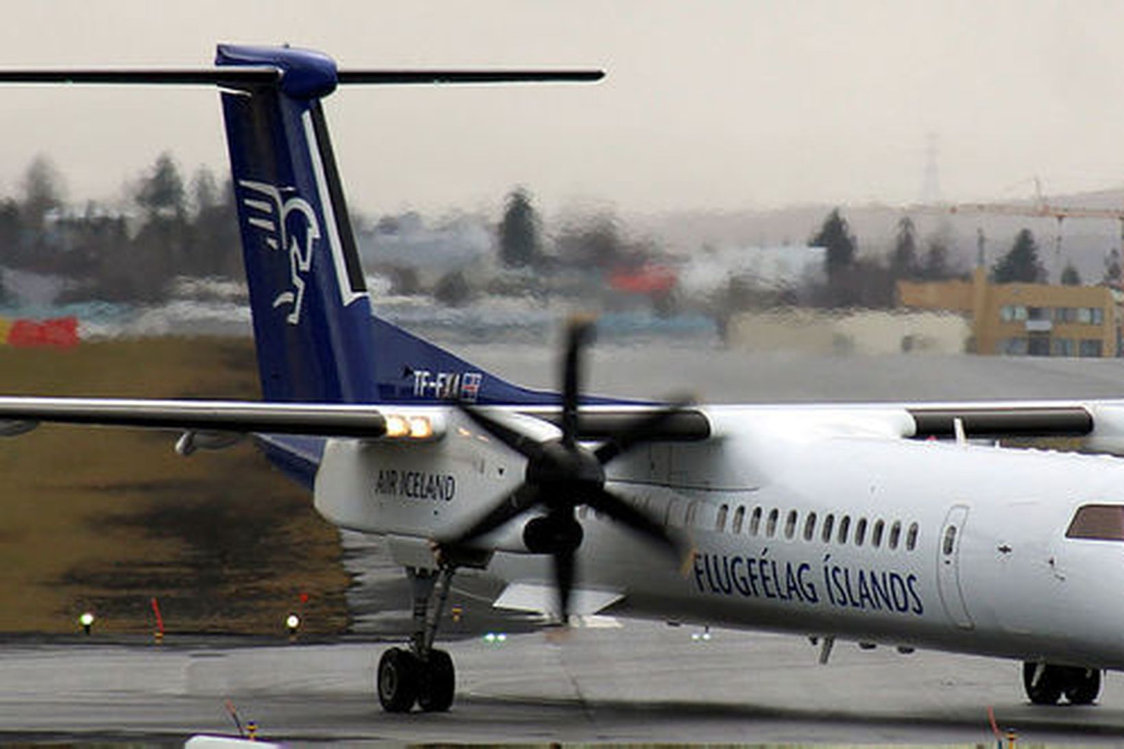 Bombardier flugvél Air Iceland Connect.