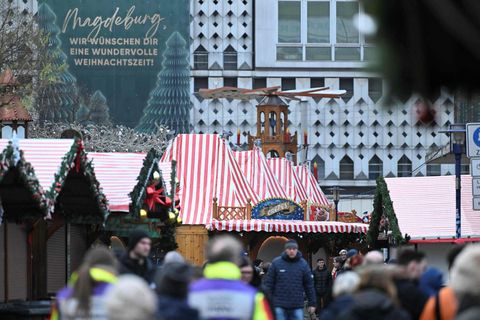 Bílaárás á jólamarkað í Magdeburg, Þýskalandi, hefur vakið upp heitar umræður um innflytjenda- og öryggisstefnu.