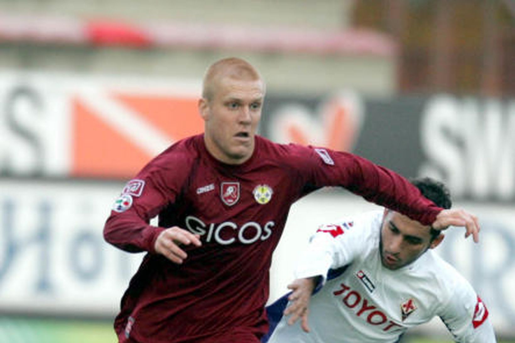 Emil Hallfreðsson sést hér í leik gegn Fiorentina.