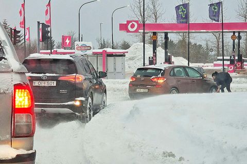 It only takes one stuck car to create a long line in traffic. It's important to show patience and help your neighbor to make life easier.