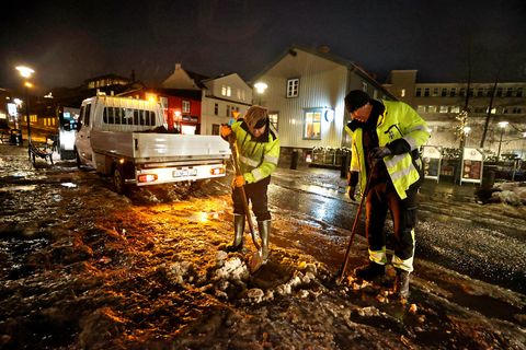 Yellow alert  for weather: Reykjavik - Capital Region, South Iceland, Faxaflói - Southwest Iceland and Southeast Iceland.