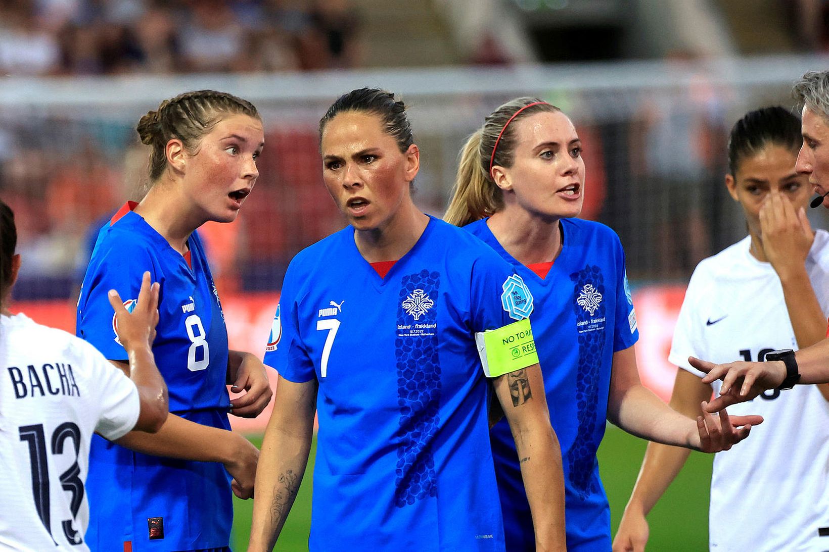 Sara Björk Gunnarsdóttir í leiknum í kvöld.