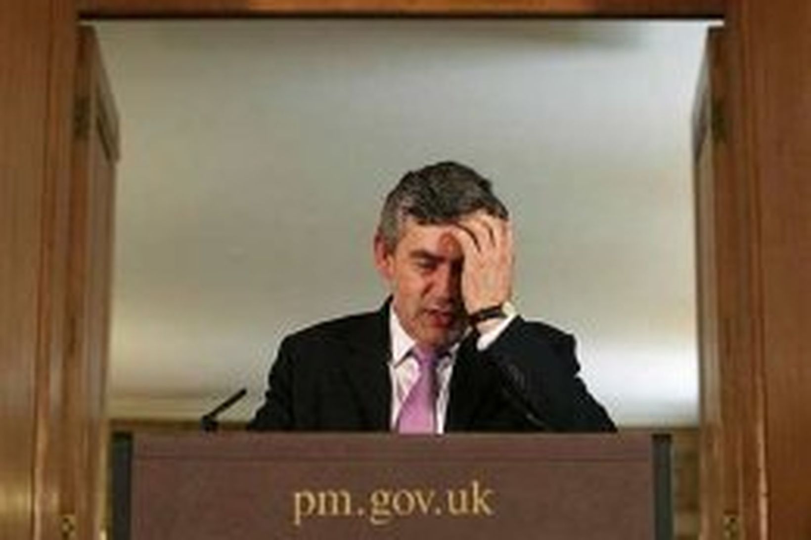 Gordon Brown, forsætisráðherra Breta, á fyrsta reglulega blaðamannafundi sínum sem …