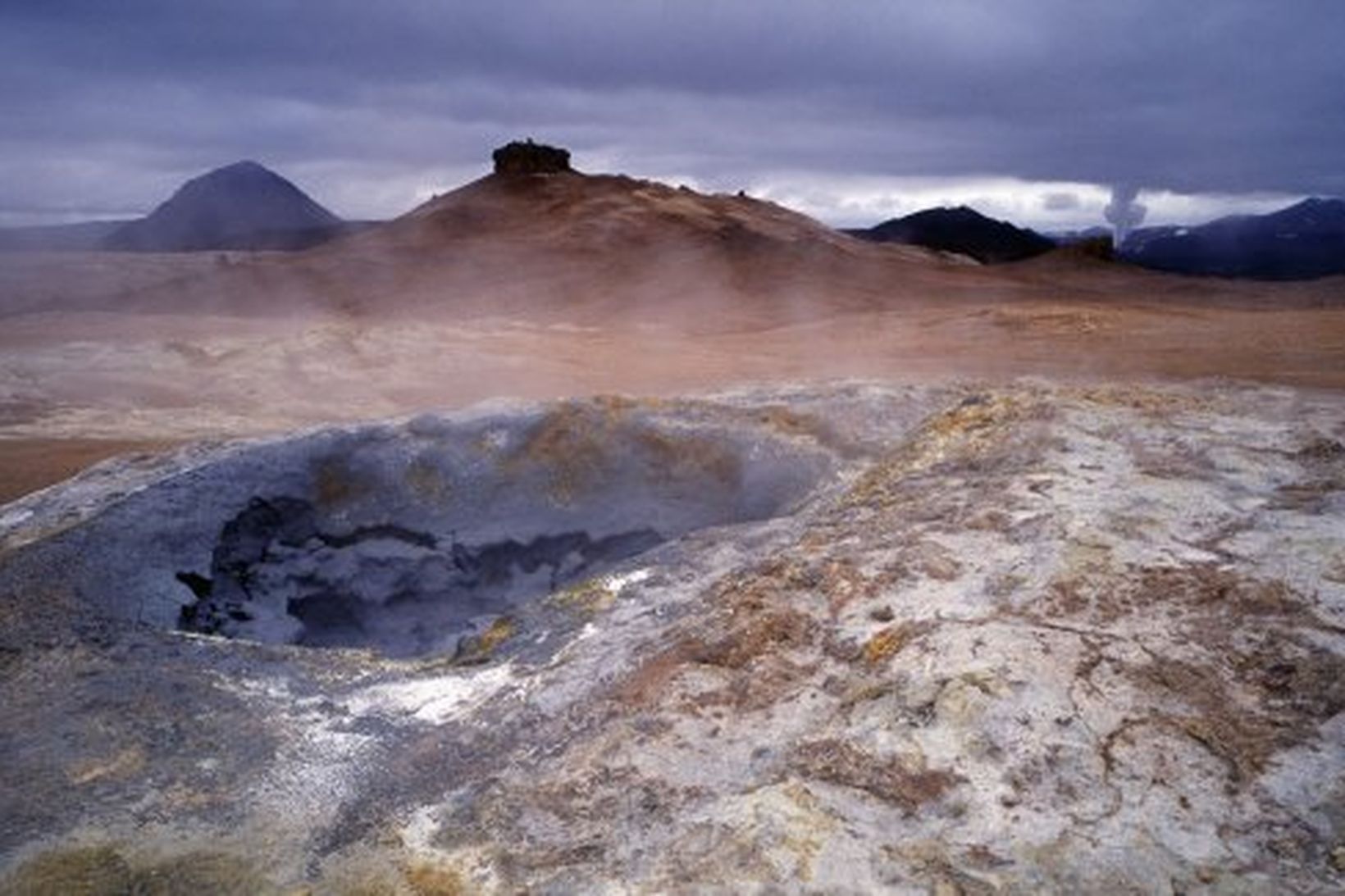 Jarðhitinn undir Námafjalli nýtist þar, en á fjallinu eru mjög …