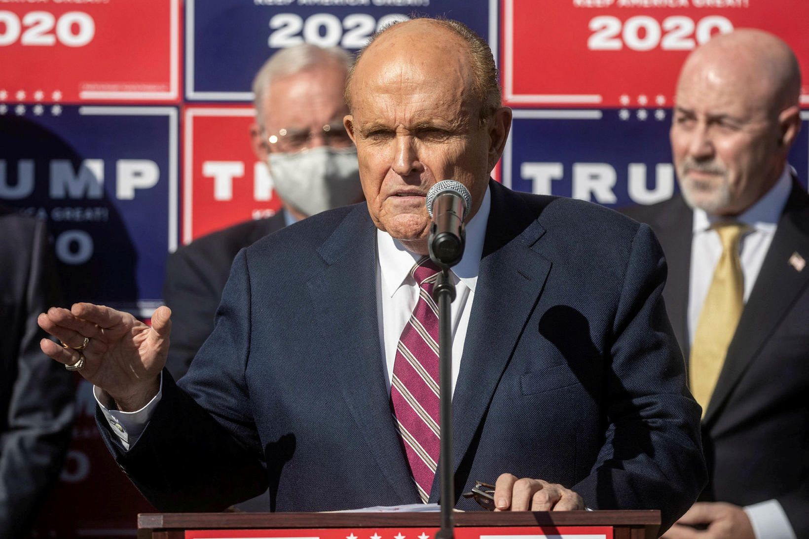 Rudy Giuliani á blaðamannafundi 7. nóvember.
