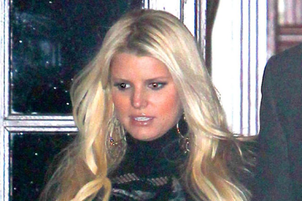 Jessica Simpson er ósofin og þreytt nýbökuð móðir.