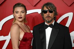 Ítalski fatahönnuðurinn Pierpaolo Piccioli ásamt Florence Pugh.